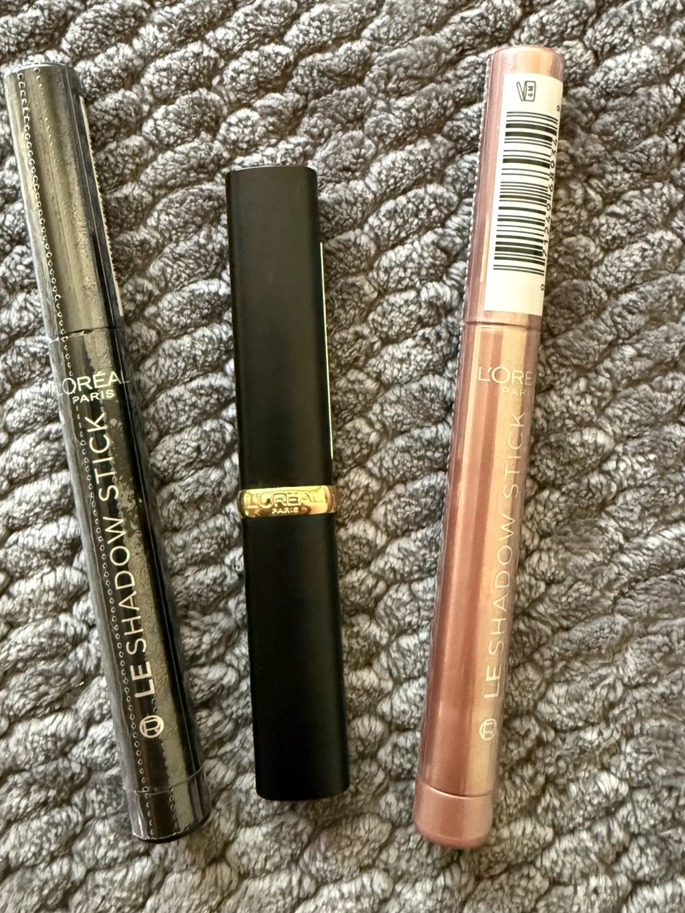 L'Oreal Paris Le Shadow Stick and Colour Riche Lipstick Bundle